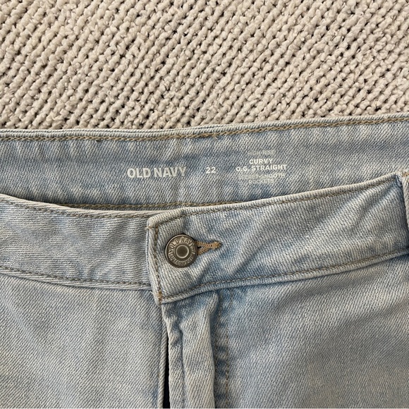 Old Navy women’s Light denim capri cropped Jeans curvy OG straight 22 - Picture 2 of 4